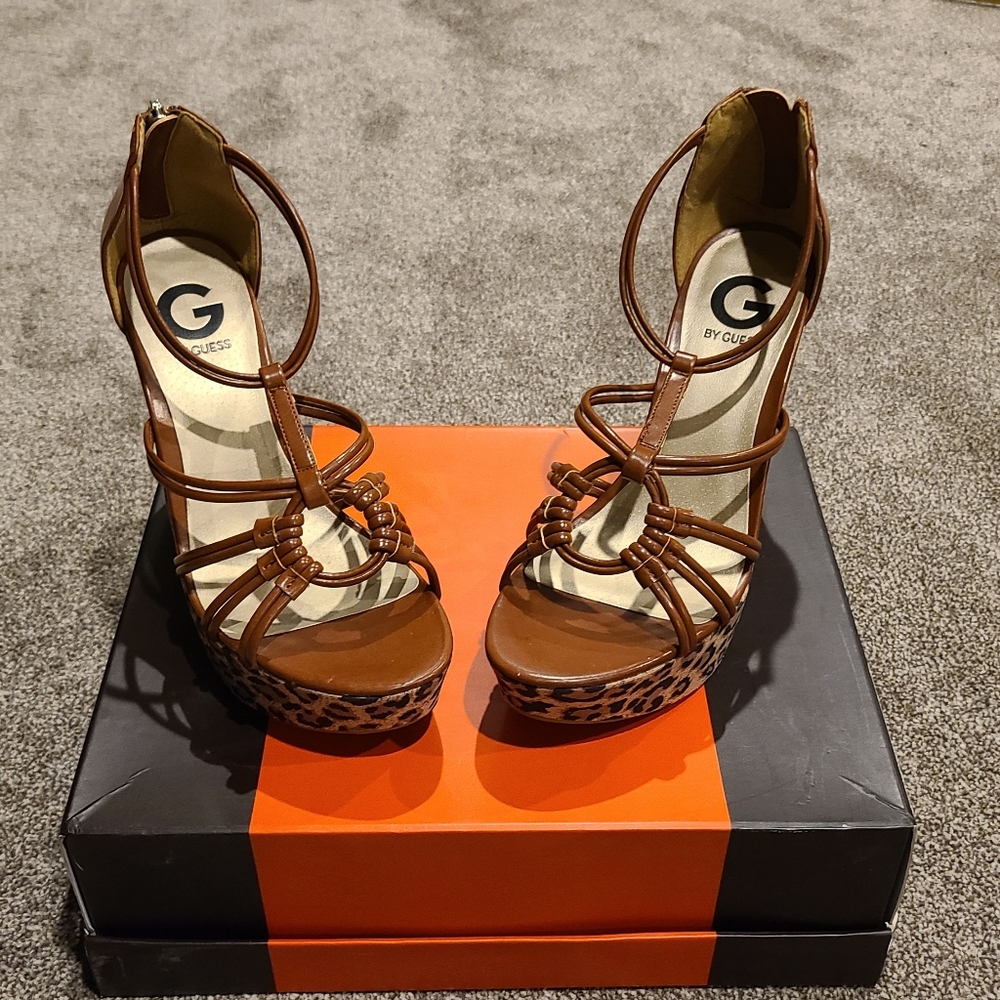 NWOT G by Guess Wedge leopard print sandals 8.5